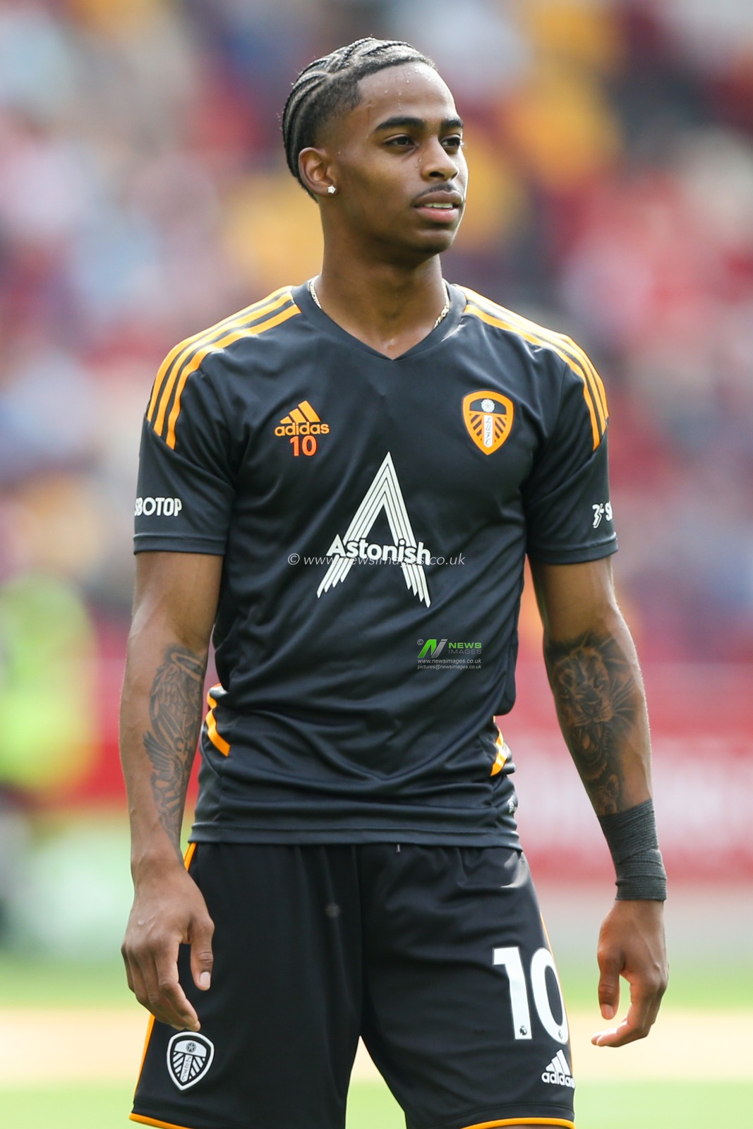 Crysencio Summerville #10 of Leeds United during the Premier League match Brentford vs Leeds United at Brentford Community Stadium, London, United Kingdom, 3rd September 2022

(Photo by Arron Gent/News Images)