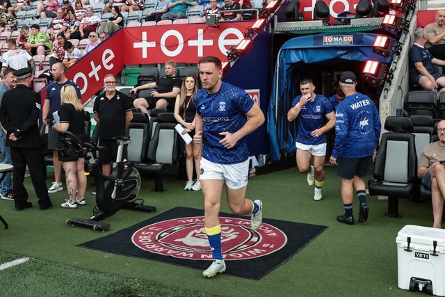 Ben Currie of Warrington Wolves in the pre-game warm up during the Betfred Super League round 18 match Wigan Warriors vs Warrington Wolves at The Brick Community Stadium, Wigan, United Kingdom on 10 July 2026

(Photo by Mark Cosgrove/News Images)