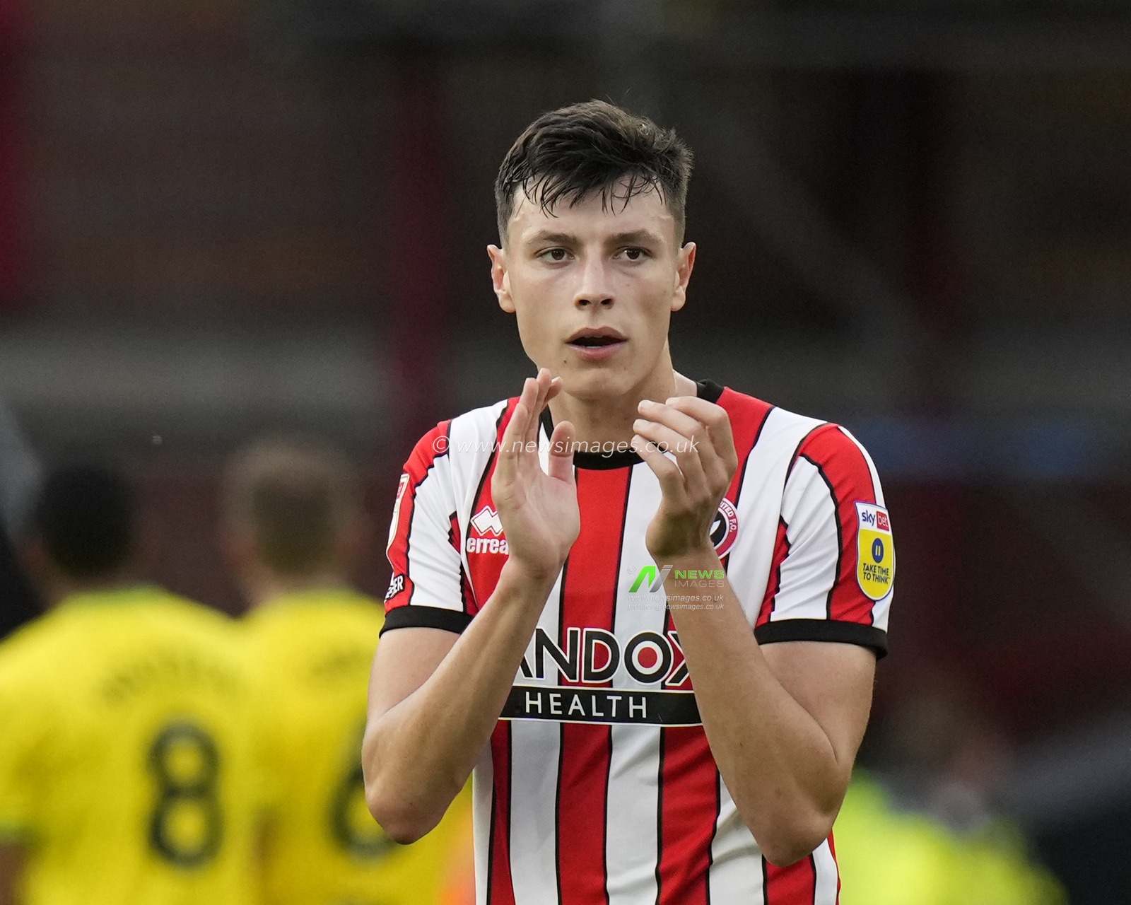 Anel AhmedhodÅ¾i? #15 of Sheffield United salutes the fans after the Sky Bet Championship match Sheffield United vs Norwich City at Bramall Lane, Sheffield, United Kingdom, 22nd October 2022

(Photo by Steve Flynn/News Images)