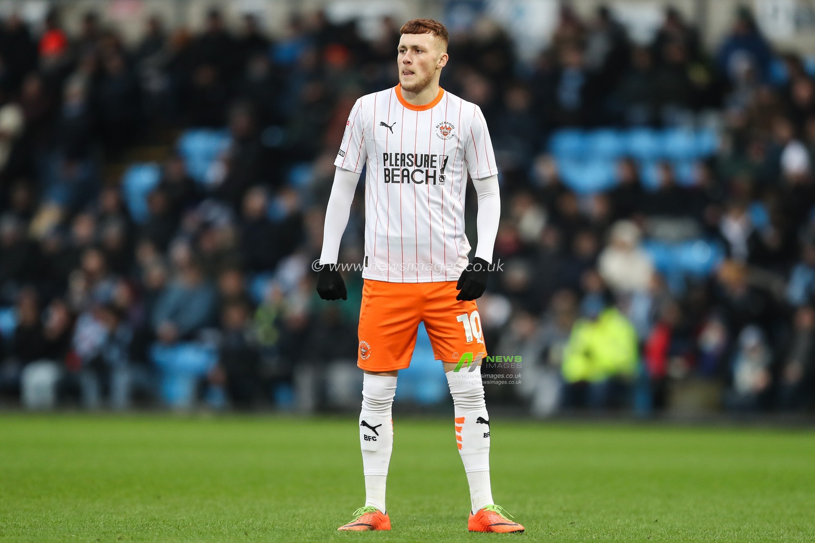 Sonny Carey of Blackpool during the Sky Bet League 1 match Wycombe Wanderers vs Blackpool at Adams Park, High Wycombe, United Kingdom, 4th January 2025

(Photo by Gareth Evans/News Images)