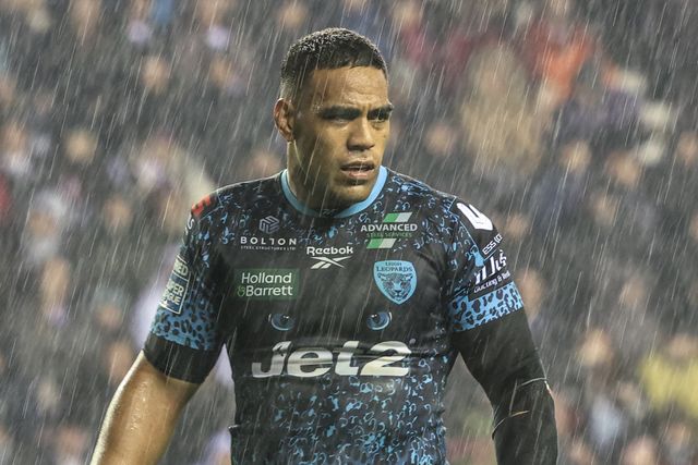 Isaac Liu of Leigh Leopards during the Betfred Super League Semi Final 1 match Wigan Warriors vs Leigh Leopards at The Brick Community Stadium, Wigan, United Kingdom, 3rd October 2025

(Photo by Alfie Cosgrove/News Images)