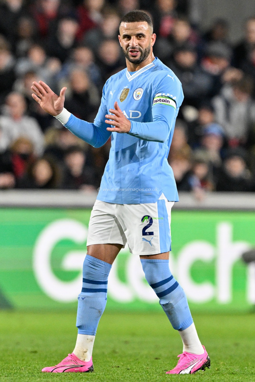 Kyle Walker of Manchester City during the Premier League match Brentford vs Manchester City at The Gtech Community Stadium, London, United Kingdom, 5th February 2024

(Photo by Cody Froggatt/News Images)