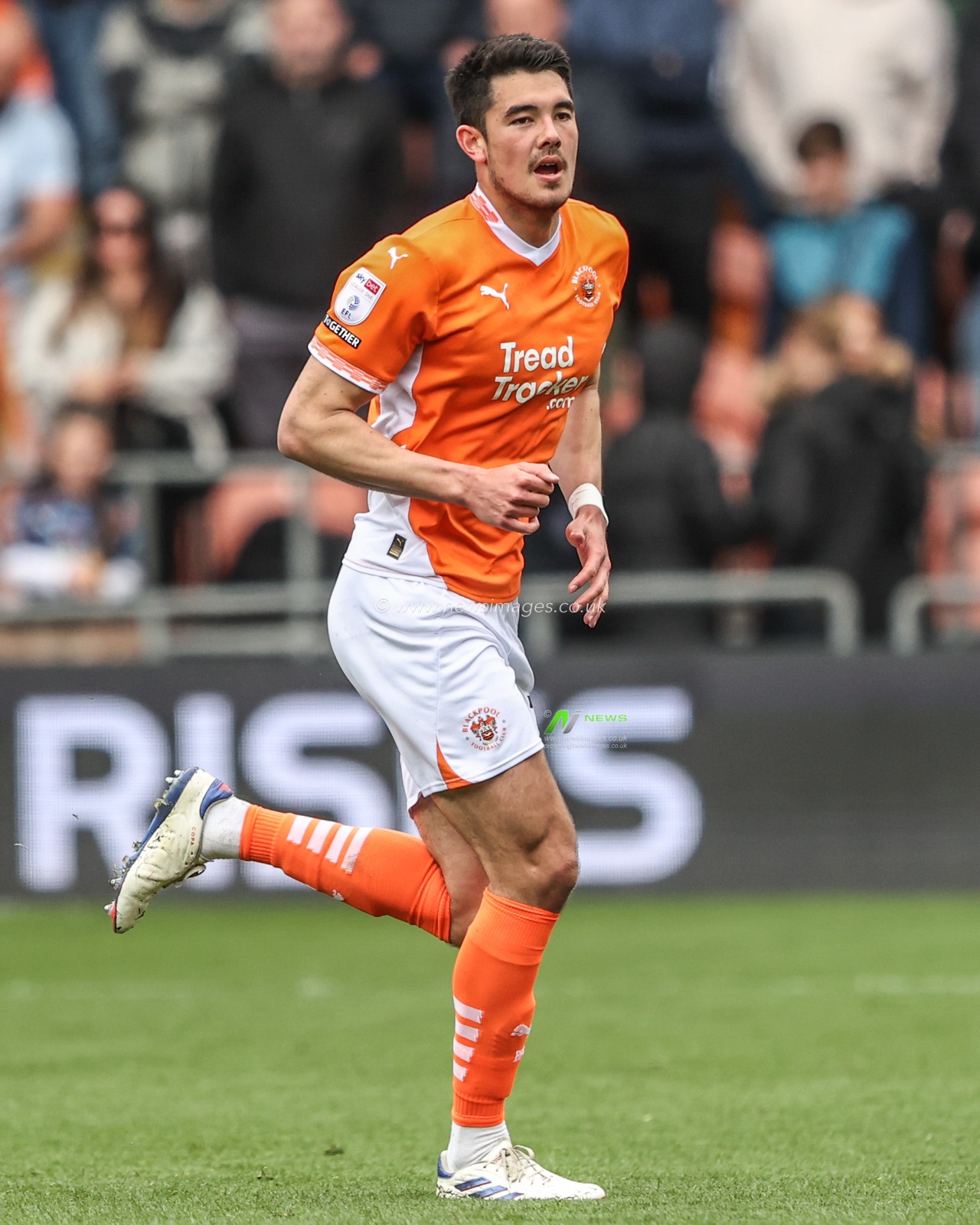 Elkan Baggott of Blackpool during the Sky Bet League 1 match Blackpool vs Wrexham at Bloomfield Road, Blackpool, United Kingdom, 21st April 2025

(Photo by Alfie Cosgrove/News Images)