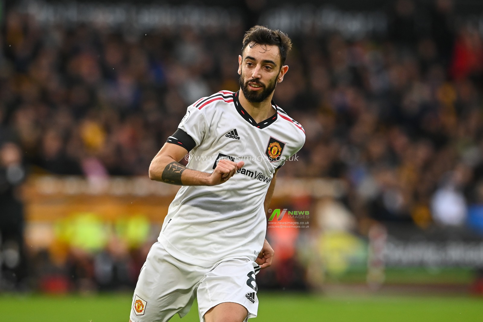 Bruno Fernandes #8 of Manchester United during the Premier League match Wolverhampton Wanderers vs Manchester United at Molineux, Wolverhampton, United Kingdom, 31st December 2022

(Photo by Craig Thomas/News Images)