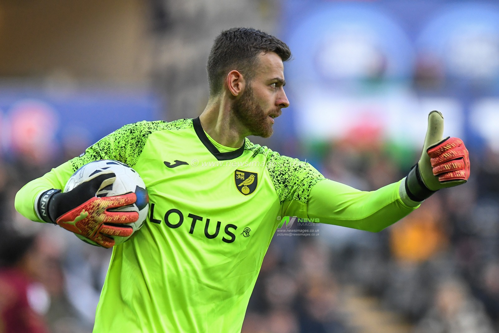 Angus Gunn #28 of Norwich City during the Sky Bet Championship match Swansea City vs Norwich City at Swansea.com Stadium, Swansea, United Kingdom, 10th December 2022

(Photo by Mike Jones/News Images)