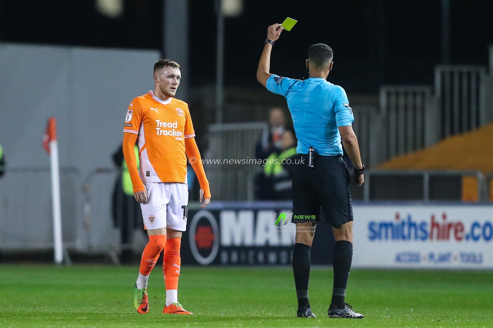 Sonny Carey of Blackpool is shown a yellow card by referee Farai Hallam during the Sky Bet League 1 match Blackpool vs Wigan Athletic at Bloomfield Road, Blackpool, United Kingdom, 28th October 2024

(Photo by Gareth Evans/News Images)