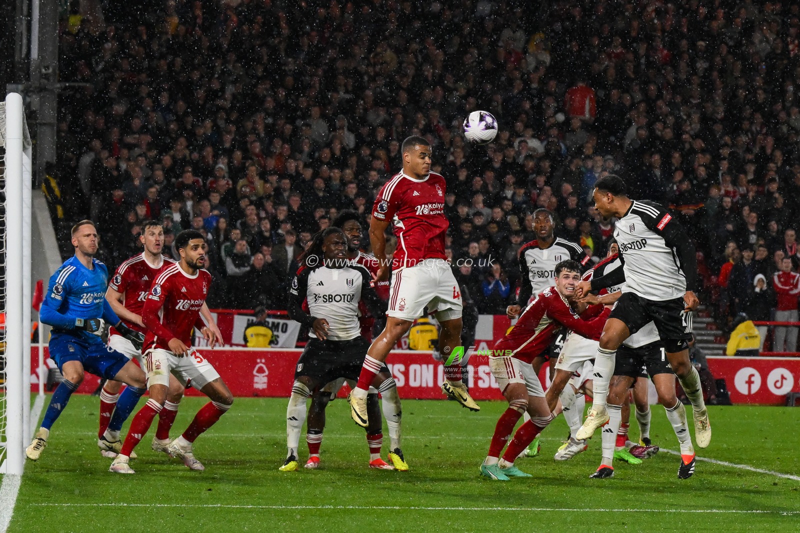 Kenny Tete of Fulham heads on goal during the Premier League match Nottingham Forest vs Fulham at City Ground, Nottingham, United Kingdom, 2nd April 2024

(Photo by Craig Thomas/News Images)
