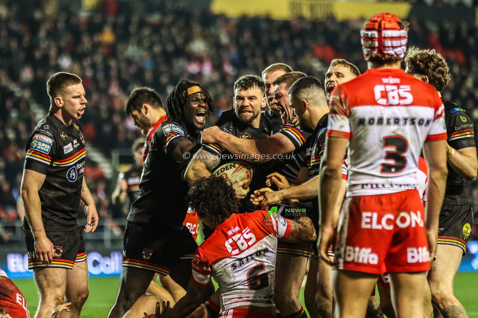Andy Ackers of Bradford Bulls celebrates his try during the Betfred Super League round 4 match St Helens vs Bradford Bulls at The BrewDog Stadium, St Helens, United Kingdom on 07 March 2026

(Photo by Alfie Cosgrove/News Images)