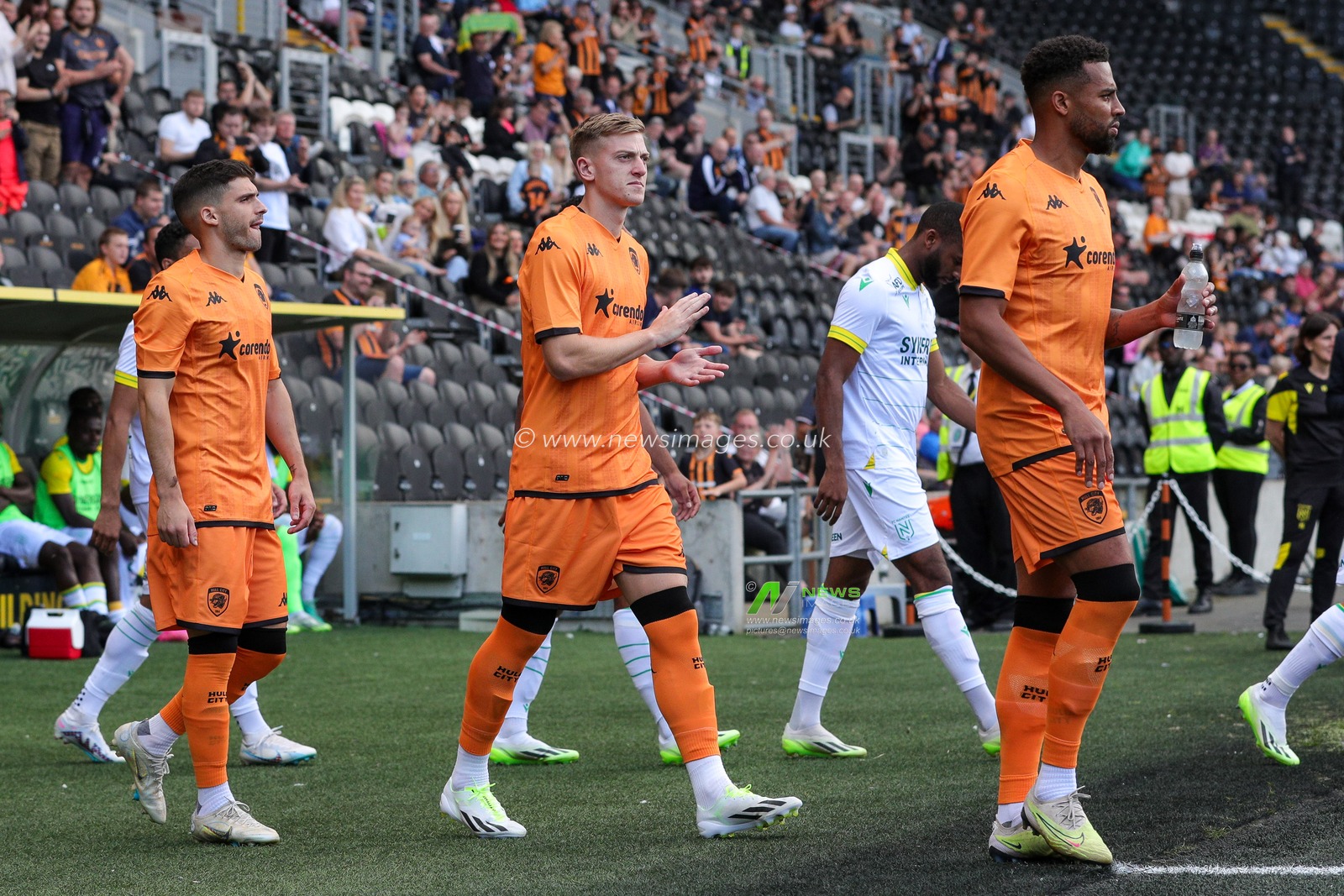 Liam Delap and his teammates walk out in the new away kit ahead of the Pre-season friendly match Hull City vs Nantes at MKM Stadium, Hull, United Kingdom, 29th July 2023

(Photo by James Heaton/News Images)