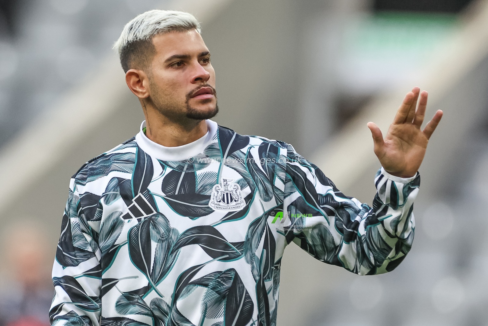 Bruno GuimarÃ£es of Newcastle United waves to the fans during the Premier League match Newcastle United vs Brighton and Hove Albion at St. James's Park, Newcastle, United Kingdom, 19th October 2024

(Photo by Mark Cosgrove/News Images)