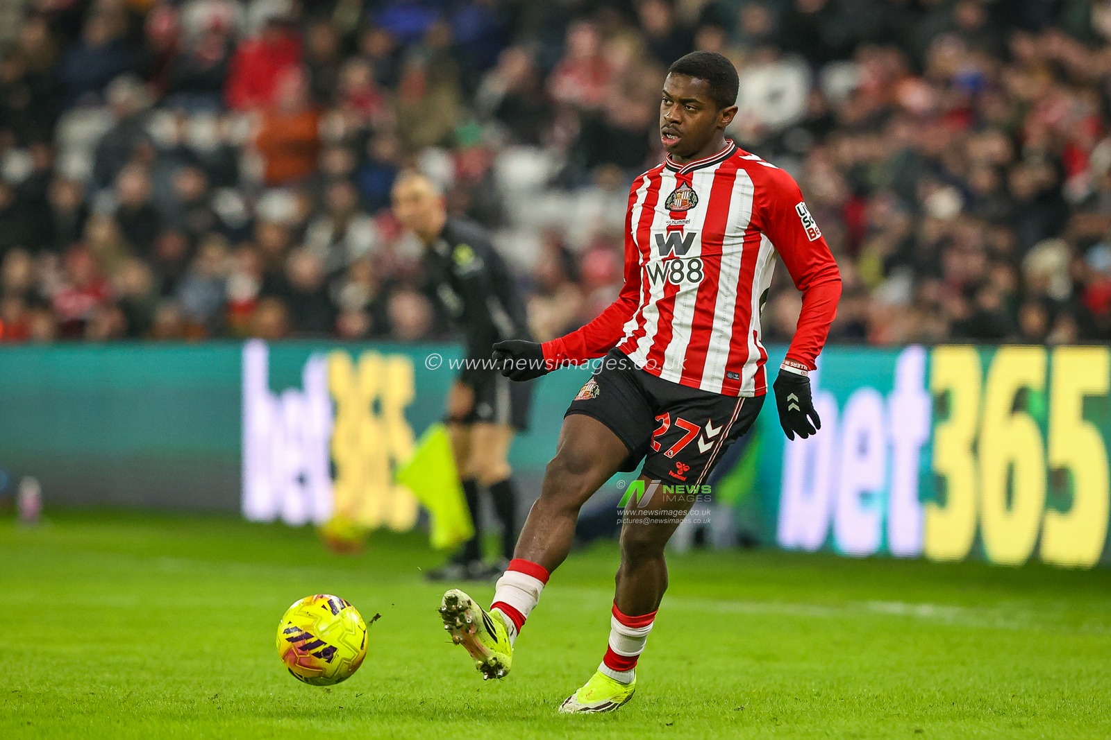 Noah Sadiki of Sunderland passes the ball   during the Premier League match Sunderland vs Burnley at Stadium Of Light, Sunderland, United Kingdom, 2nd February 2026

(Photo by Alfie Cosgrove/News Images)