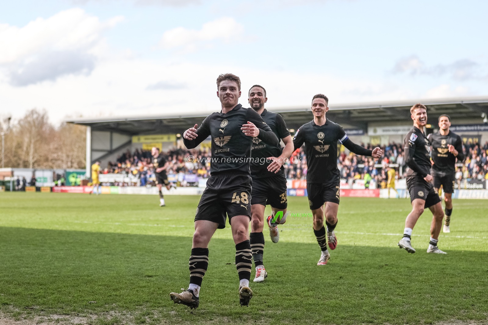 Luca Connell of Barnsley celebrates his goal to make it 1-3 during the Sky Bet League 1 match Burton Albion vs Barnsley at Pirelli Stadium, Burton upon Trent, United Kingdom, 1st April 2024

(Photo by Mark Cosgrove/News Images)
