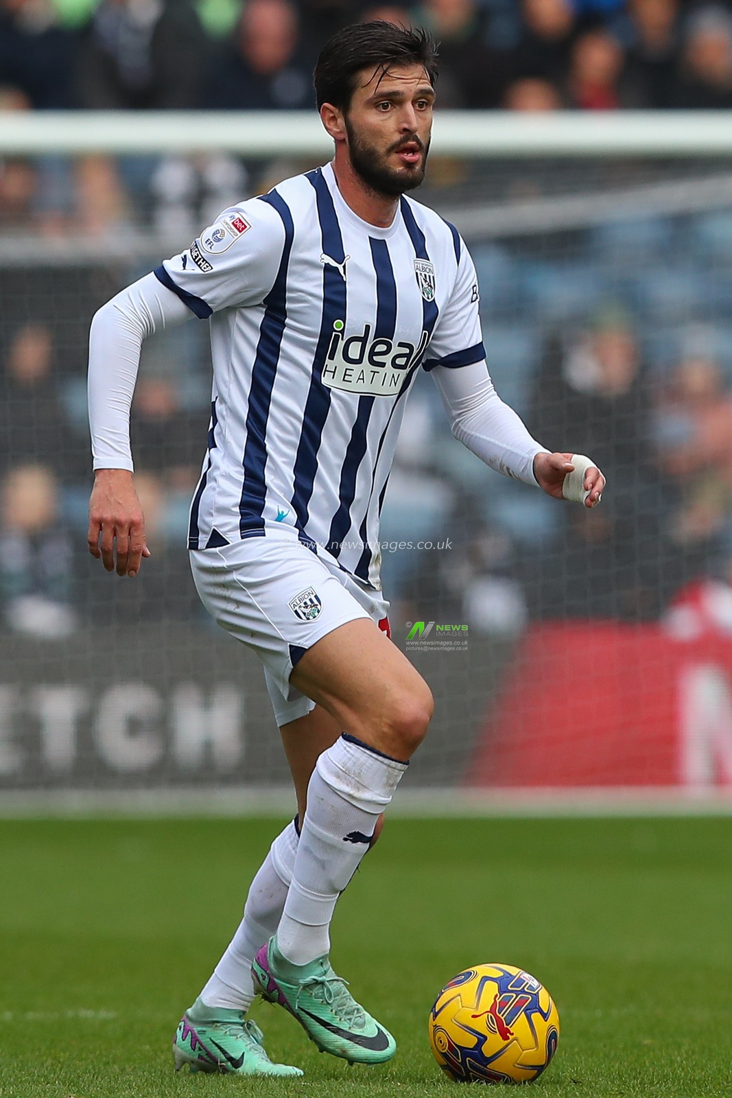 Okay YokuÅŸlu #35 of West Bromwich Albion in action during the Sky Bet Championship match West Bromwich Albion vs Stoke City at The Hawthorns, West Bromwich, United Kingdom, 17th December 2023

(Photo by Gareth Evans/News Images)