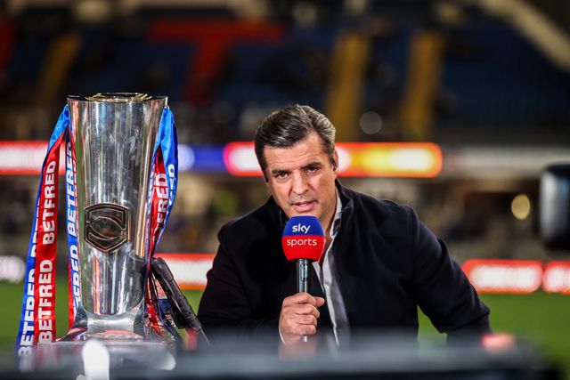 Brian Carney speaks on Sky Sports ahead of the game during the Betfred Super League play-off Eliminator 1 match Leeds Rhinos vs St Helens at Headingley Stadium, Leeds, United Kingdom, 27th September 2025

(Photo by Alfie Cosgrove/News Images)