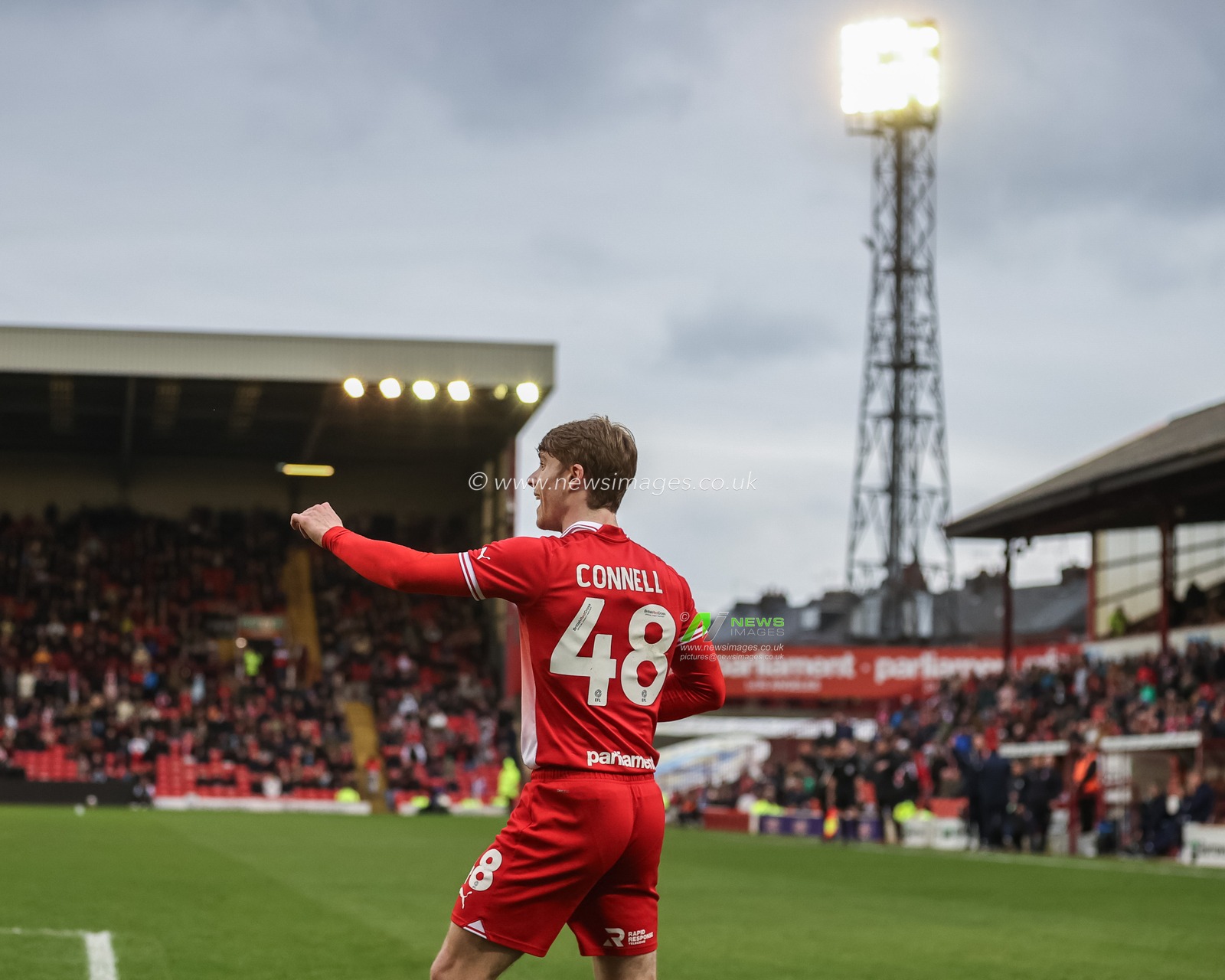 Luca Connell of Barnsley gives his team instructions during the Sky Bet League 1 match Barnsley vs Cheltenham Town at Oakwell, Barnsley, United Kingdom, 16th March 2024

(Photo by Mark Cosgrove/News Images)