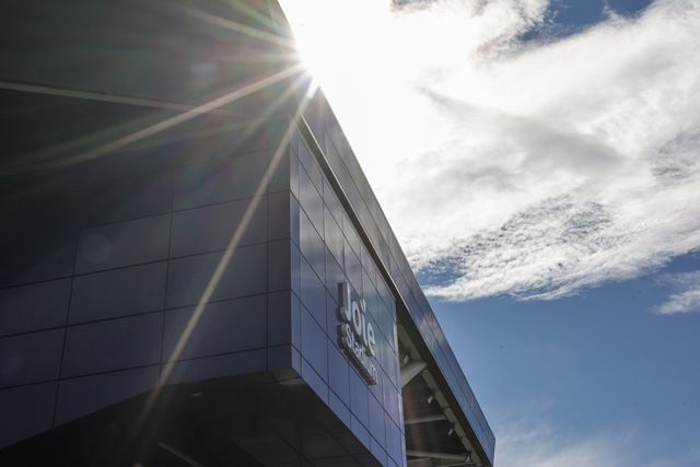 The sun burst over the Joey Stadium during the FA Youth Cup Final match Manchester City U18 vs Manchester United U18 at Joie Stadium, Manchester, United Kingdom on 14 May 2026

(Photo by Mark Cosgrove/News Images)