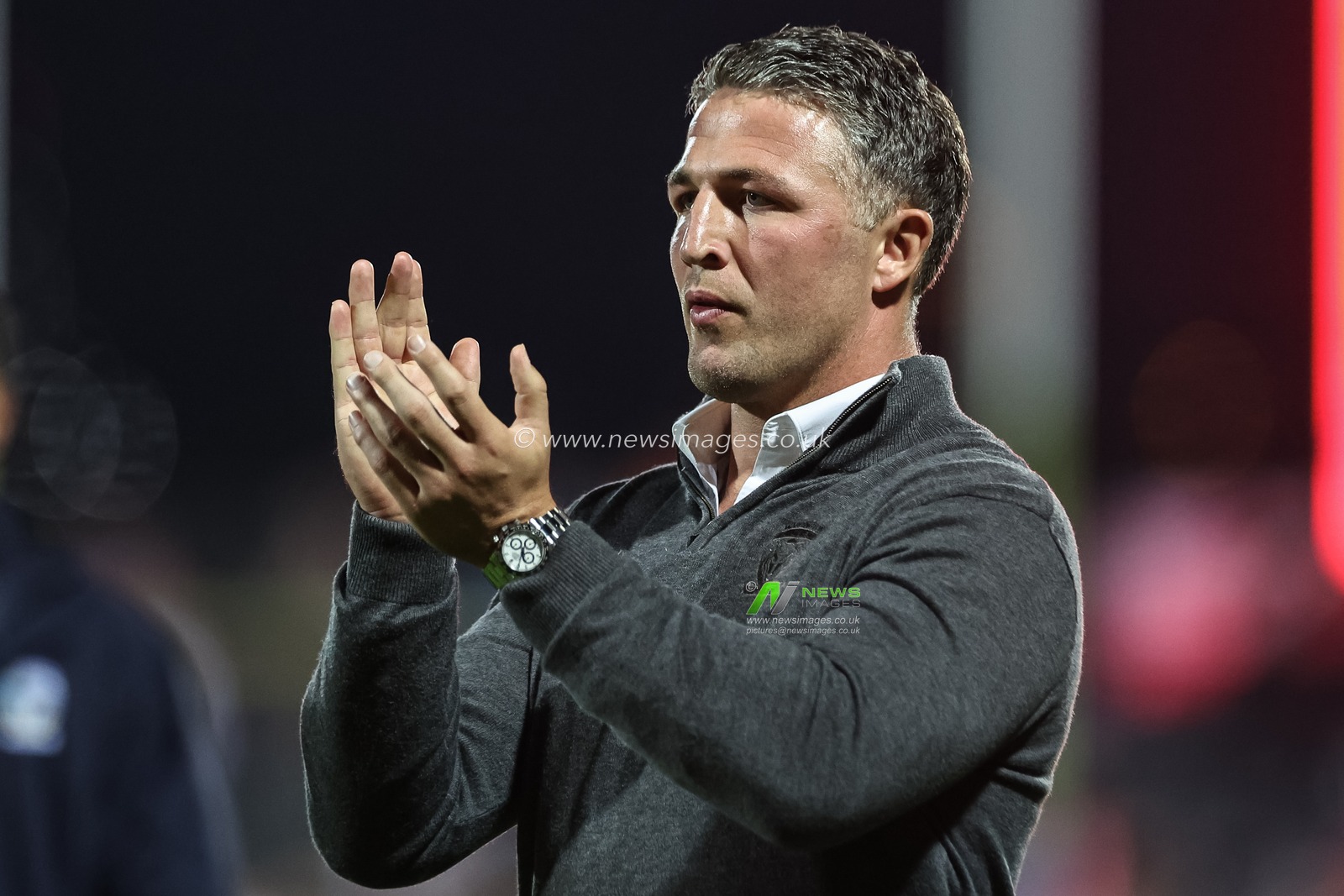 Sam Burgess Head Coach of Warrington Wolves applauds the traveling fans during the Betfred Super League Semi-Finals match Hull KR vs Warrington Wolves at Sewell Group Craven Park, Kingston upon Hull, United Kingdom, 4th October 2024

(Photo by Mark Cosgrove/News Images)