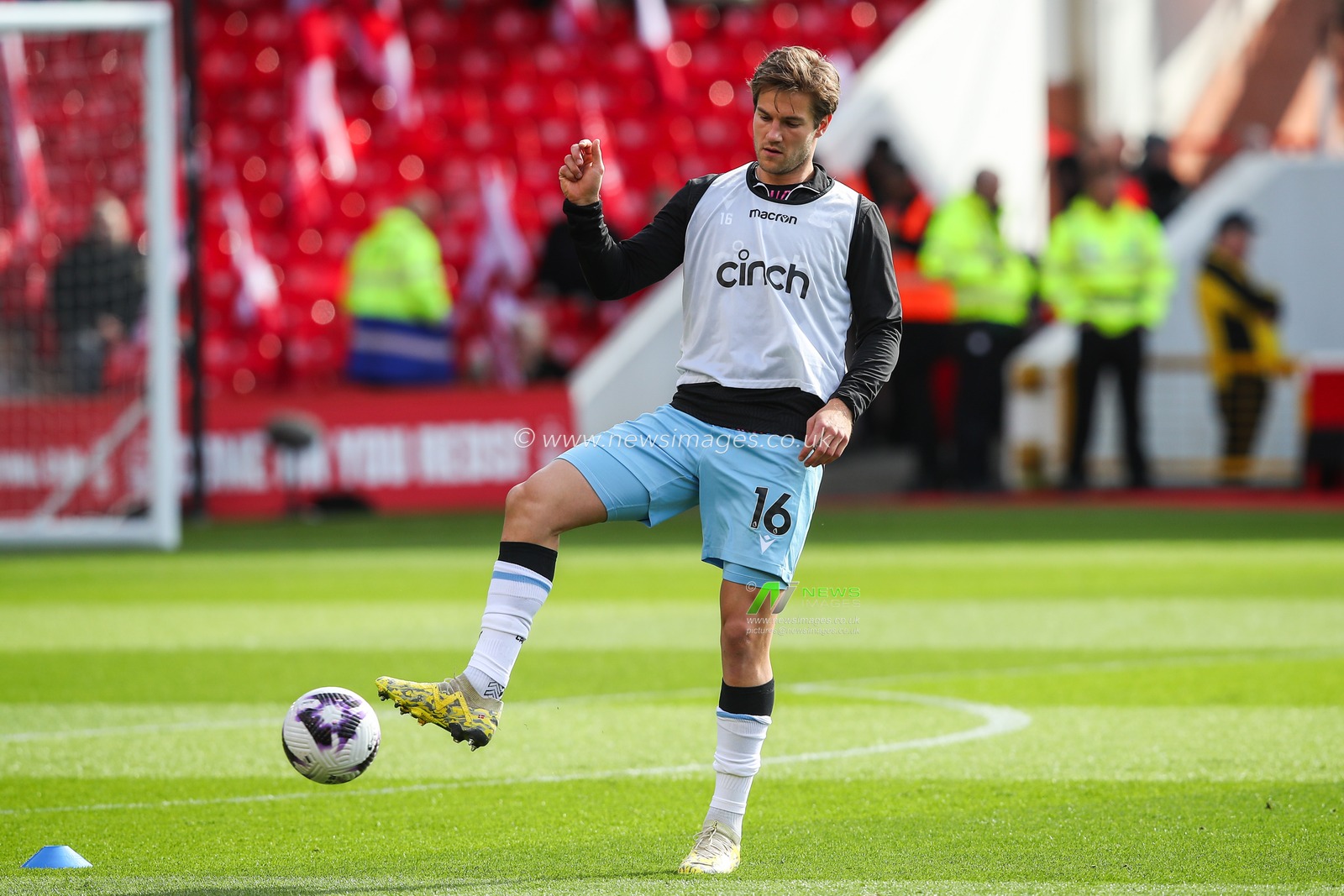 Joachim Andersen of Crystal Palace during the pre-game warm up ahead of the Premier League match Nottingham Forest vs Crystal Palace at City Ground, Nottingham, United Kingdom, 30th March 2024

(Photo by Gareth Evans/News Images)