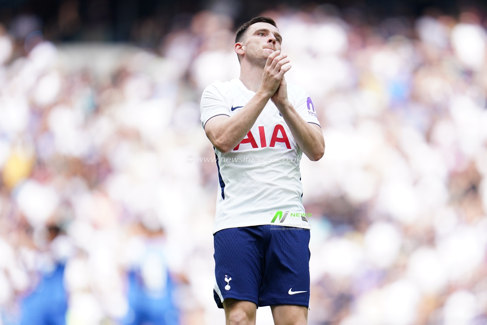 Andy Robertson of Tottenham Hotspurduring the pre-season friendly match Tottenham Hotspur vs Hoffenheim at Tottenham Hotspur Stadium, London, United Kingdom on 15 August 2026

(Photo by Harvey Murphy/News Images)