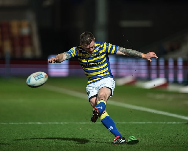 Marc Sneyd of Warrington Wolves converts for a goal during the Betfred Super League Round 4 match York Knights vs Warrington Wolves at LNER Community Stadium, York, United Kingdom on 06 March 2026

(Photo by Mark Cosgrove/News Images)