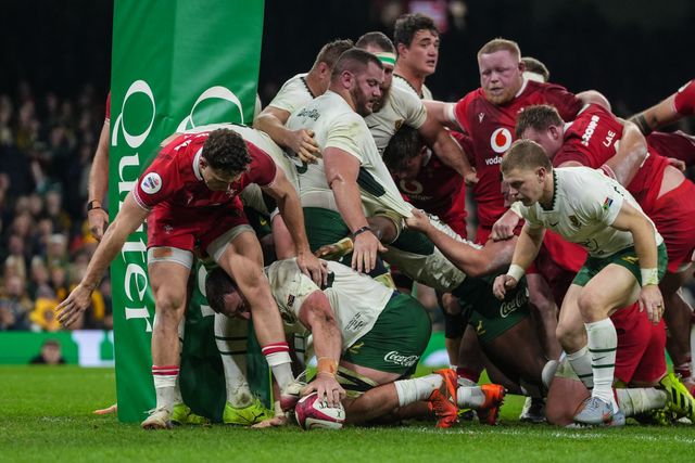 Jasper Wiese of South Africa scores a try for his team during the Quilter Nations Series 2025 match Wales vs South Africa at Principality Stadium, Cardiff, United Kingdom, 29th November 2025

(Photo by Andrew Lewis/News Images)

*** GER AUT SUI OUT ***