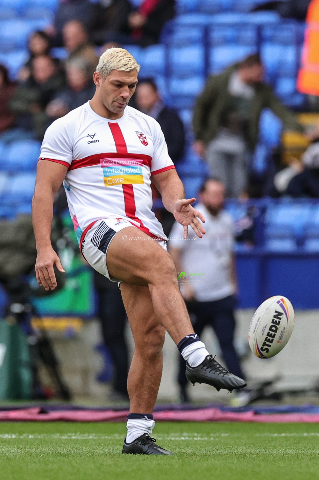 Ryan Hall of England during pre-game warm up before the Rugby League World Cup 2021 Group A match England vs France at University of Bolton Stadium, Bolton, United Kingdom, 22nd October 2022

(Photo by Mark Cosgrove/News Images)