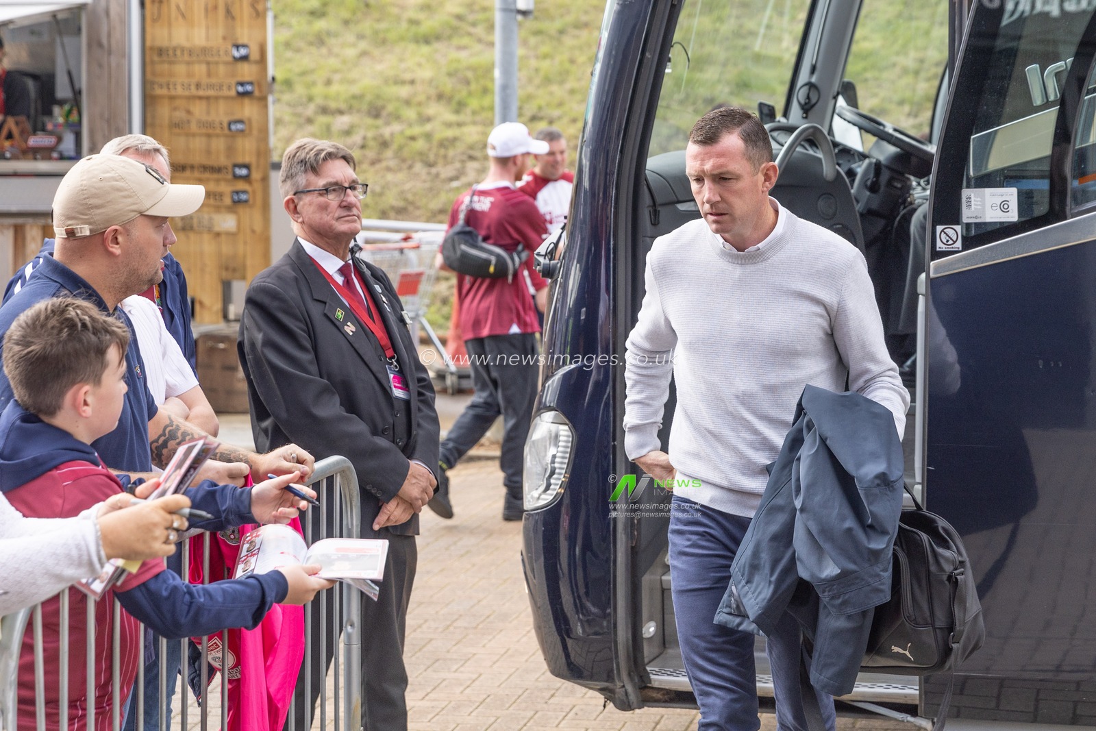 Neill Collins Head coach of Barnsley arrives during the Sky Bet League 1 match Northampton Town vs Barnsley at Sixfields Stadium, Northampton, United Kingdom, 23rd September 2023

(Photo by Mark Cosgrove/News Images)