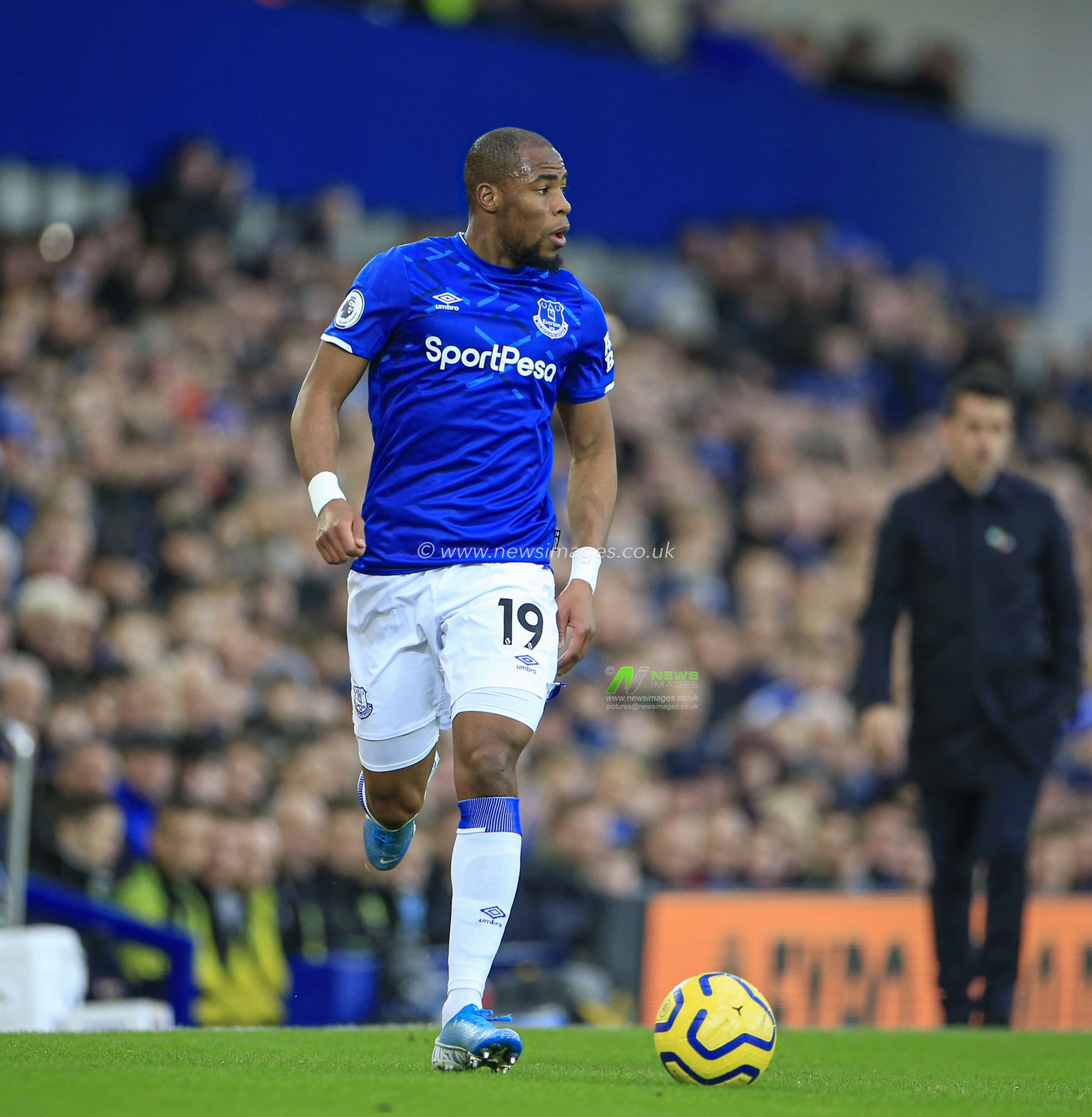 23rd November 2019, Goodison Park, Liverpool, England; Premier League, Everton v Norwich City : Djibril Sidibe (19) of Everton runs with the ball

Credit: Conor Molloy/News Images