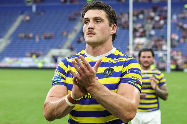 Liam Byrne of Warrington Wolves applauds the fans during the Betfred Super League Magic Weekend match Leigh Leopards vs Warrington Wolves at Hill Dickinson Stadium, Liverpool, United Kingdom on 04 July 2026

(Photo by Mark Cosgrove/News Images)