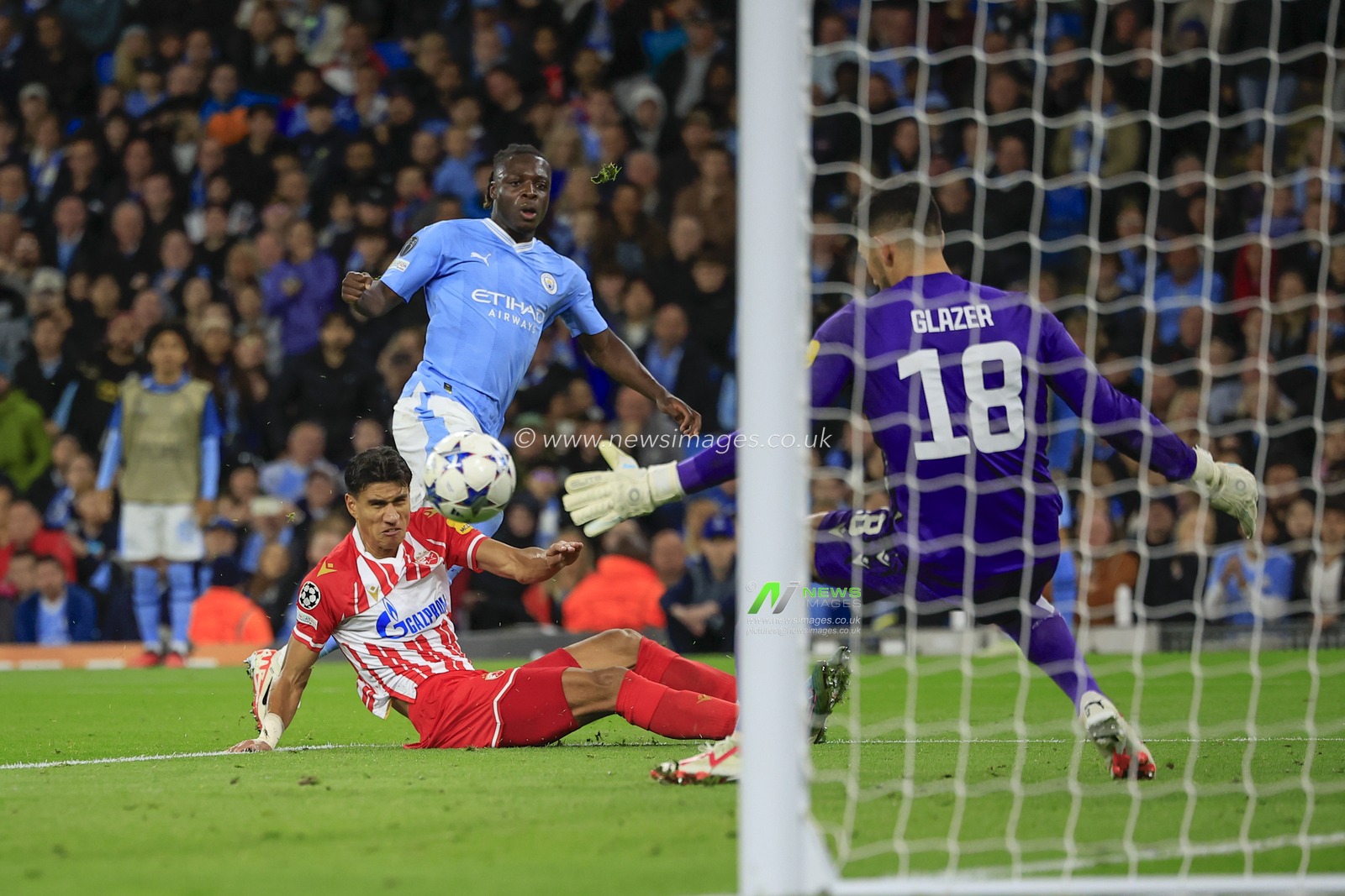 Jeremy Doku #11 of Manchester City has a shot on goal during the UEFA Champions League match Manchester City vs Red Star Belgrade at Etihad Stadium, Manchester, United Kingdom, 19th September 2023

(Photo by Conor Molloy/News Images)