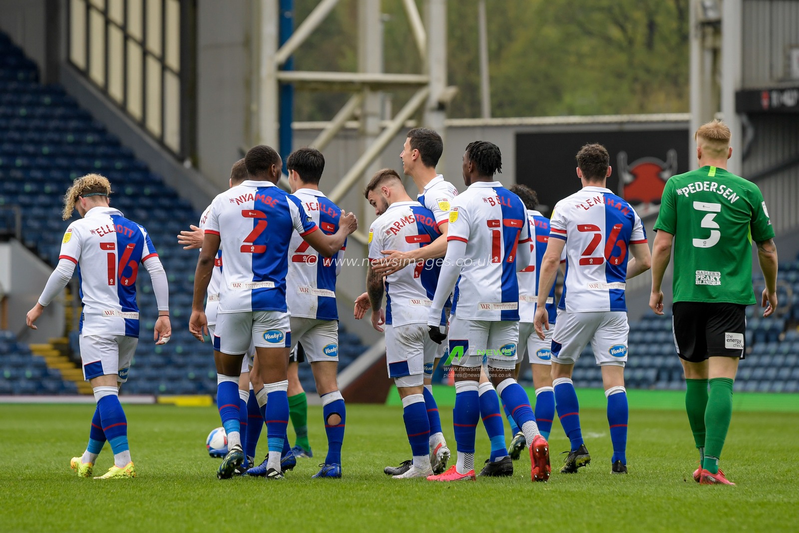 Adam Armstrong #7 of Blackburn Rovers celebrates scoring a goal with his team mates to make it 3-2