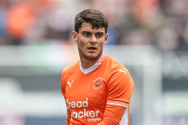 Rob Apter of Blackpool during the Sky Bet League 1 match Wigan Athletic vs Blackpool at The Brick Community Stadium, Wigan, United Kingdom, 26th April 2025

(Photo by Mark Cosgrove/News Images)