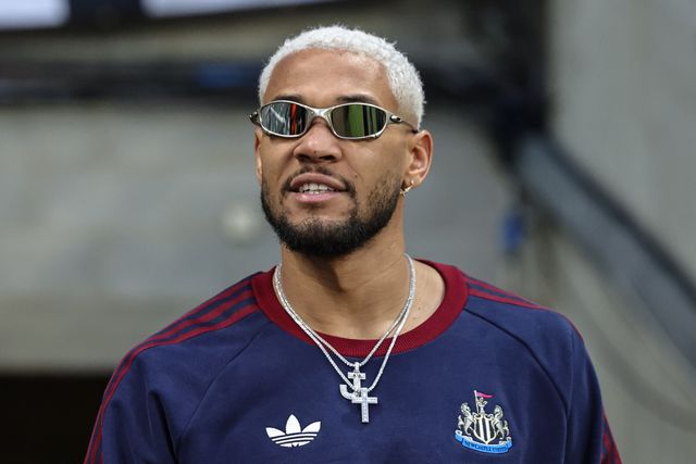 Joelinton of Newcastle Untied arrives during the UEFA Champions League Last 16 match Newcastle Untied vs Barcelona at St. James's Park, Newcastle, United Kingdom on 10 March 2026

(Photo by Mark Cosgrove/News Images)