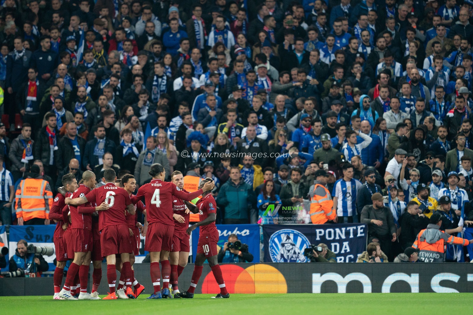Liverpool's Naby Keita celebrates scoring his sides first goal 

9th April 2019 , Anfield Stadium, Liverpool, England;  EUFA Champions League Quarter Final, First Leg, Liverpool FC vs FC Porto 

Credit: Terry Donnelly/News Images