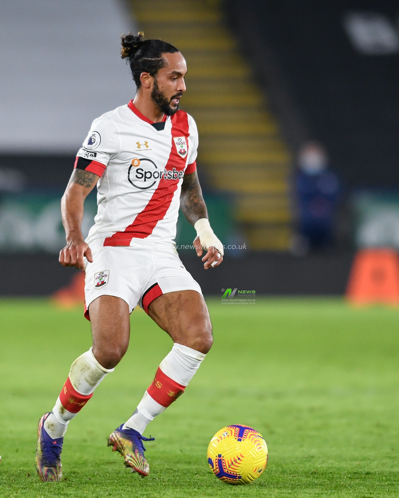 Theo Walcott #32 of Southampton in action during the game