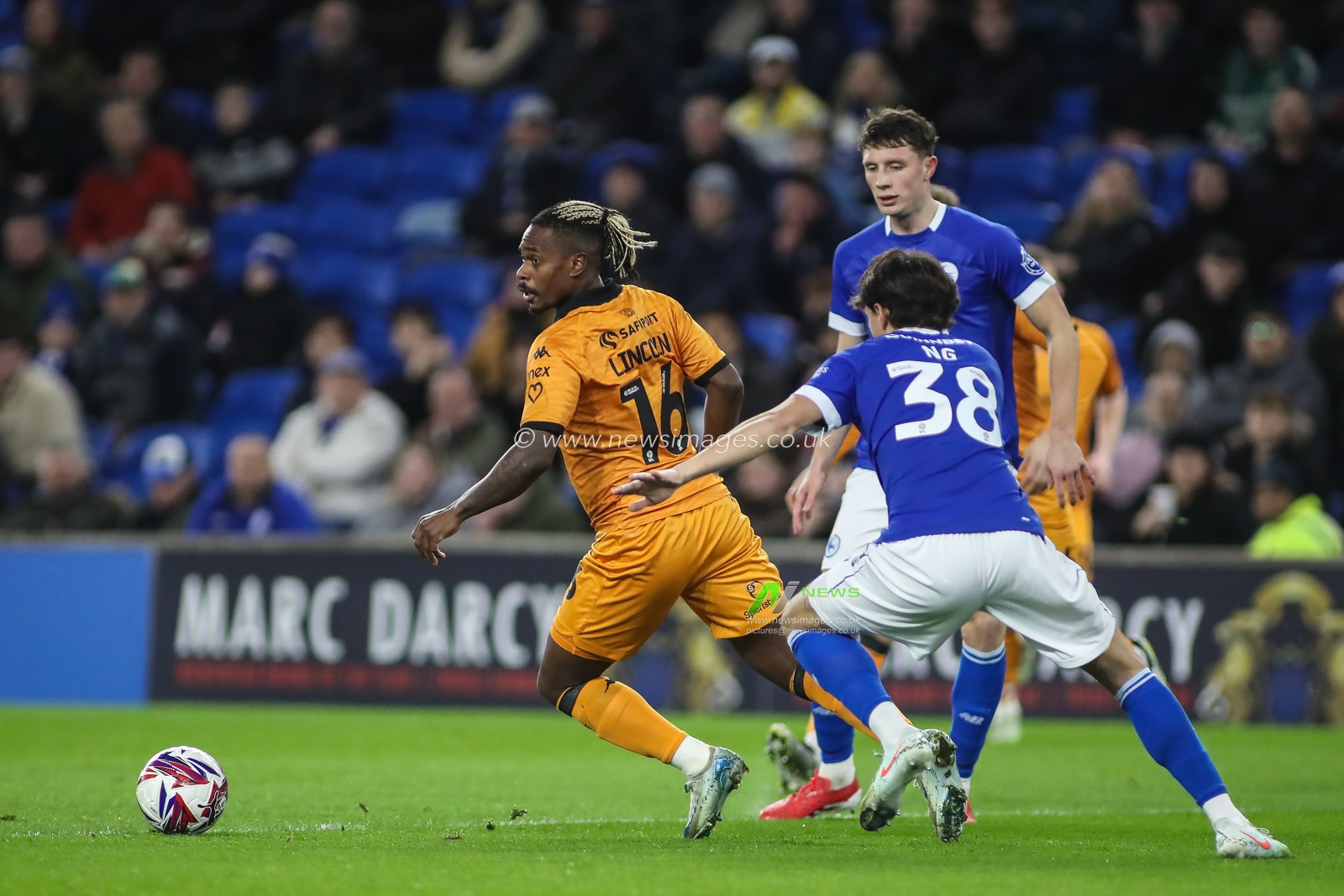 Lincoln Henrique of Hull City under pressure from Perry Ng of Cardiff City during the Sky Bet Championship match Cardiff City vs Hull City at Cardiff City Stadium, Cardiff, United Kingdom, 25th February 2025

(Photo by Andrew Lewis/News Images)