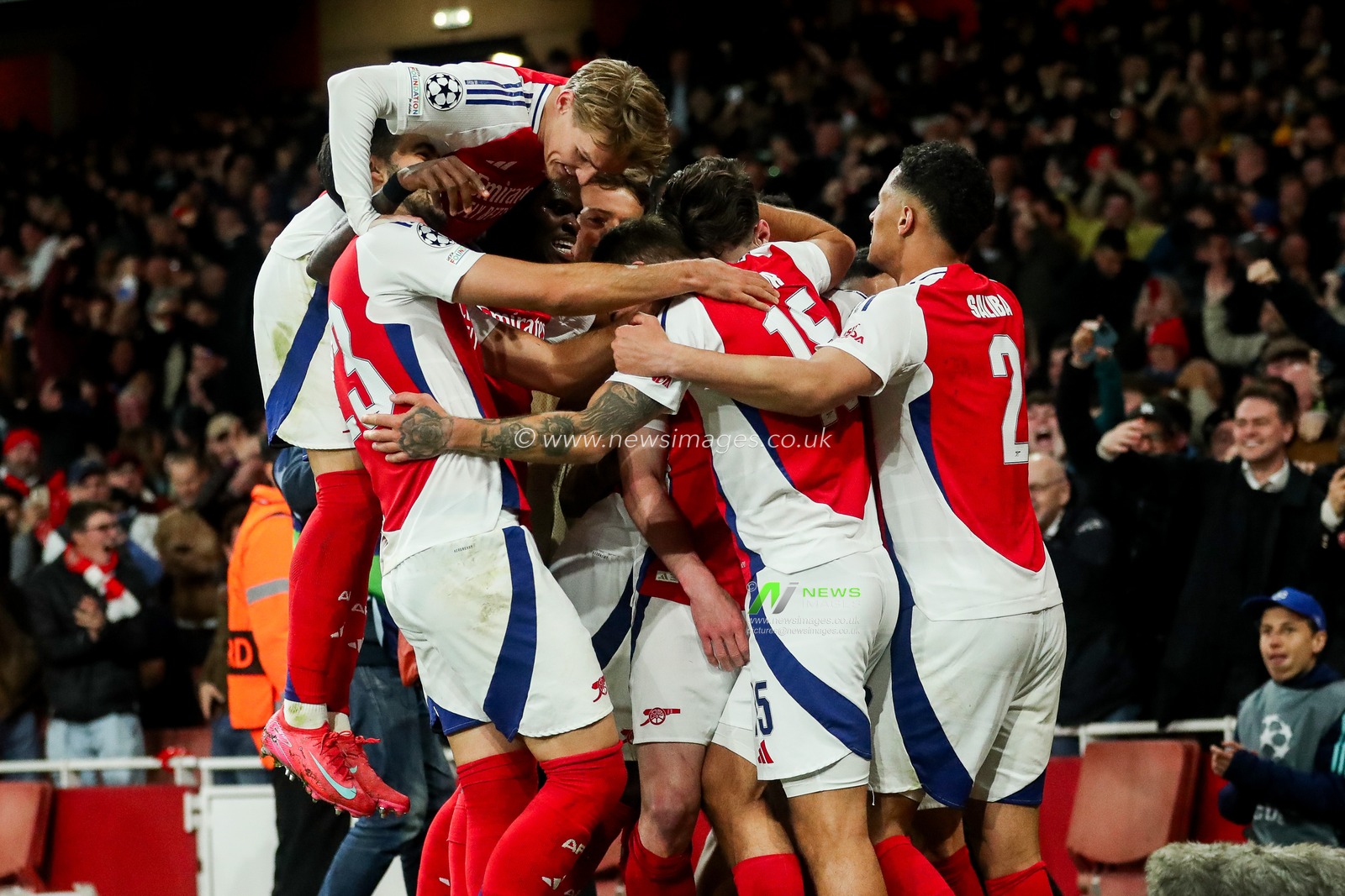 Declan Rice of Arsenal celebrates his goal with teammates to make it 1-0 during the UEFA Champions League Quarter-finals match Arsenal vs Real Madrid at Emirates Stadium, London, United Kingdom, 8th April 2025

(Photo by Izzy Poles/News Images)