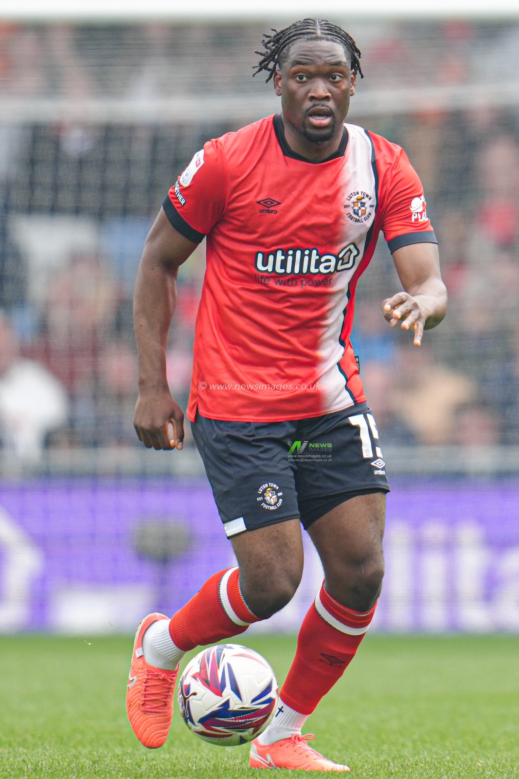 Teden Mengi of Luton Town during the Sky Bet Championship match Luton Town vs Coventry City at Kenilworth Road, Luton, United Kingdom, 26th April 2025

(Photo by Harvey Murphy/News Images)