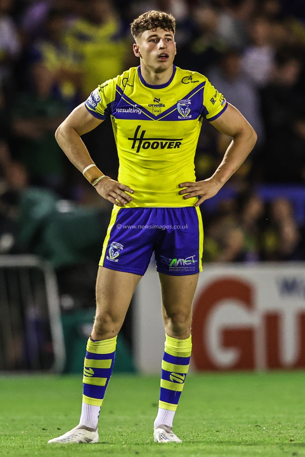 Luke Thomas of Warrington Wolves in action during the Betfred Super League round 21 match Warrington Wolves vs Wigan Warriors at Halliwell Jones Stadium, Warrington, United Kingdom, 8th August 2025

(Photo by Alfie Cosgrove/News Images)