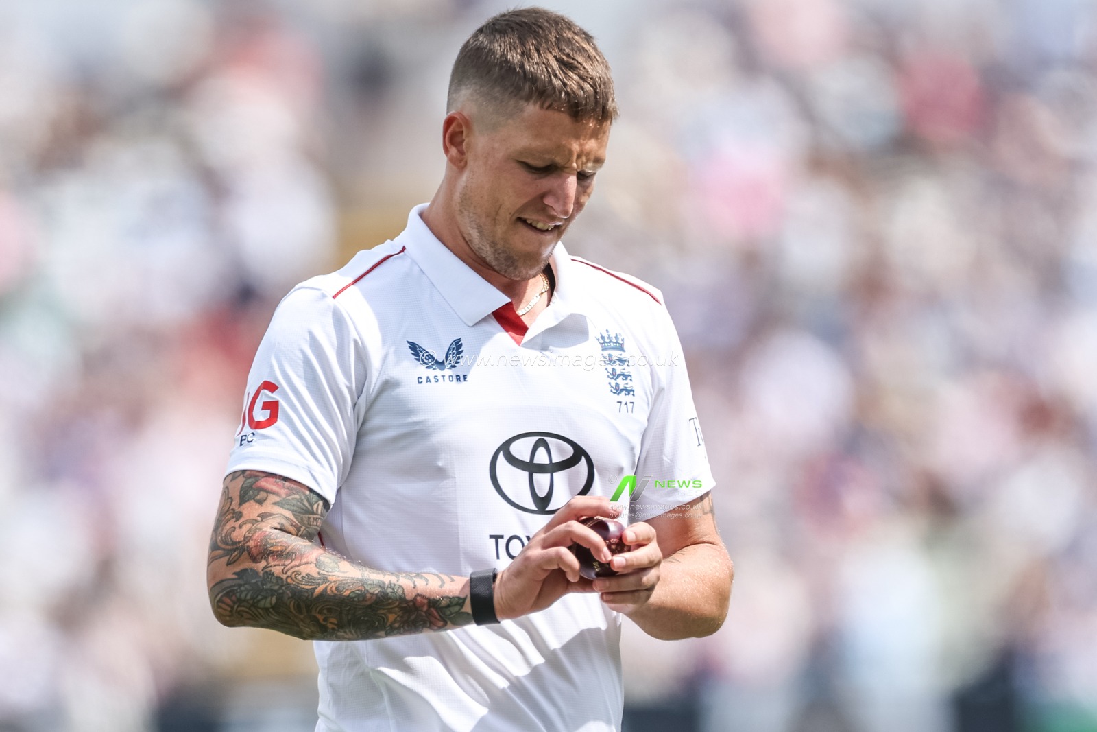 Brydon Carse of England prepares to bowl during the 2nd Rothesay Test Match day 2 England vs India at Edgbaston, Birmingham, United Kingdom, 3rd July 2025

(Photo by Mark Cosgrove/News Images)