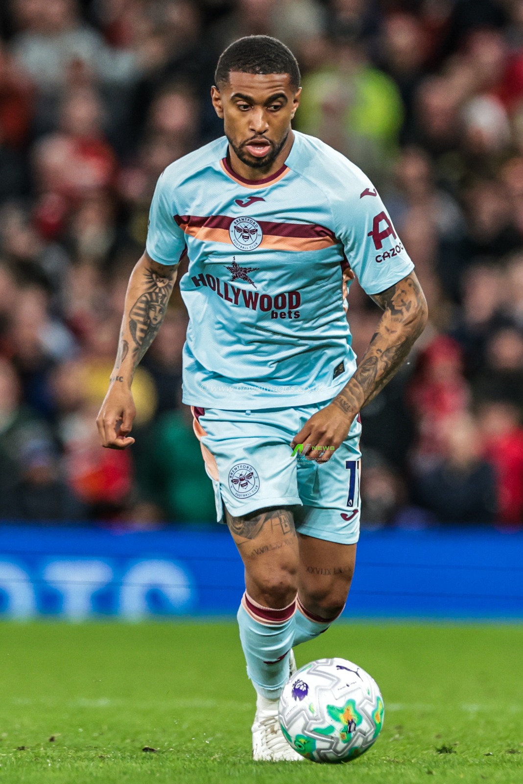 Reiss Nelson of Brentford during the Premier League match Manchester United vs Brentford at Old Trafford, Manchester, United Kingdom on 27 April 2026

(Photo by Mark Cosgrove/News Images)