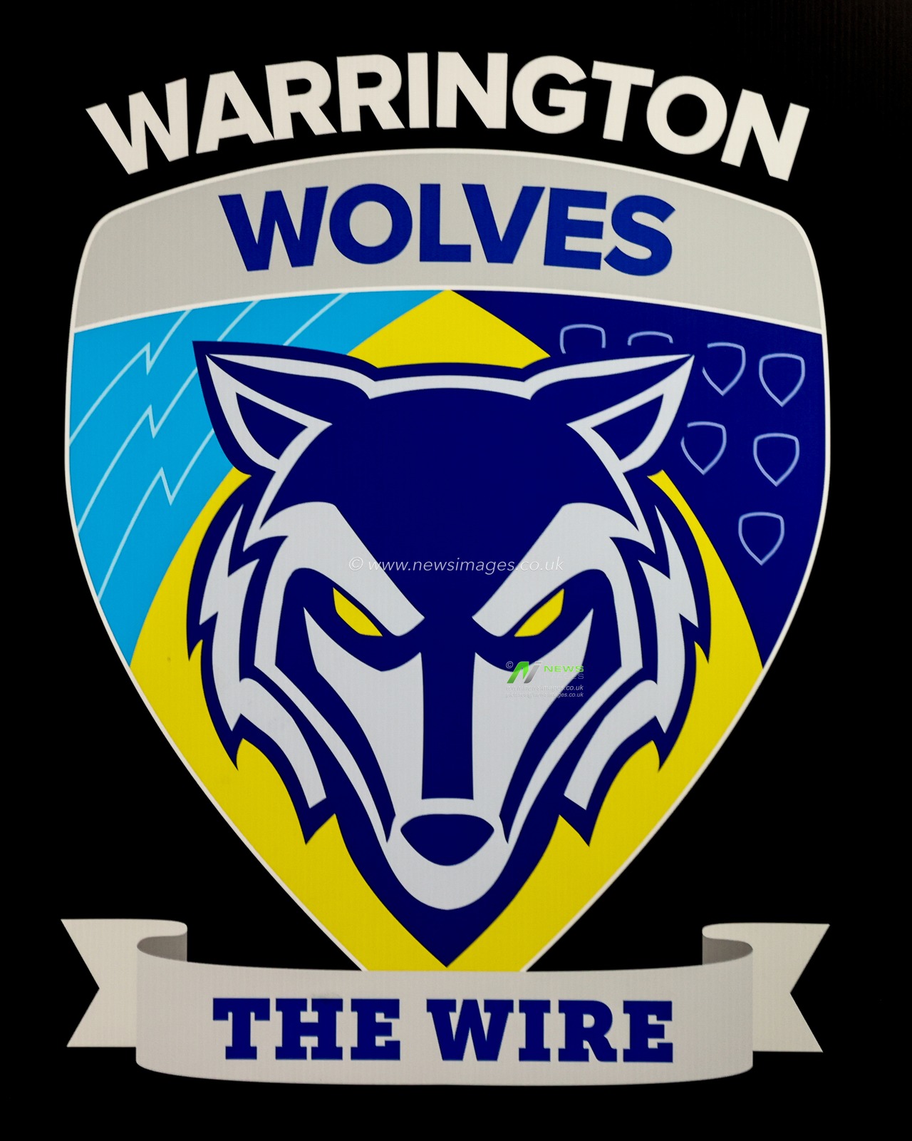 The Warrington Wolves badge during the Betfred Super League round 21 match Warrington Wolves vs Wigan Warriors at Halliwell Jones Stadium, Warrington, United Kingdom, 8th August 2025

(Photo by Alfie Cosgrove/News Images)