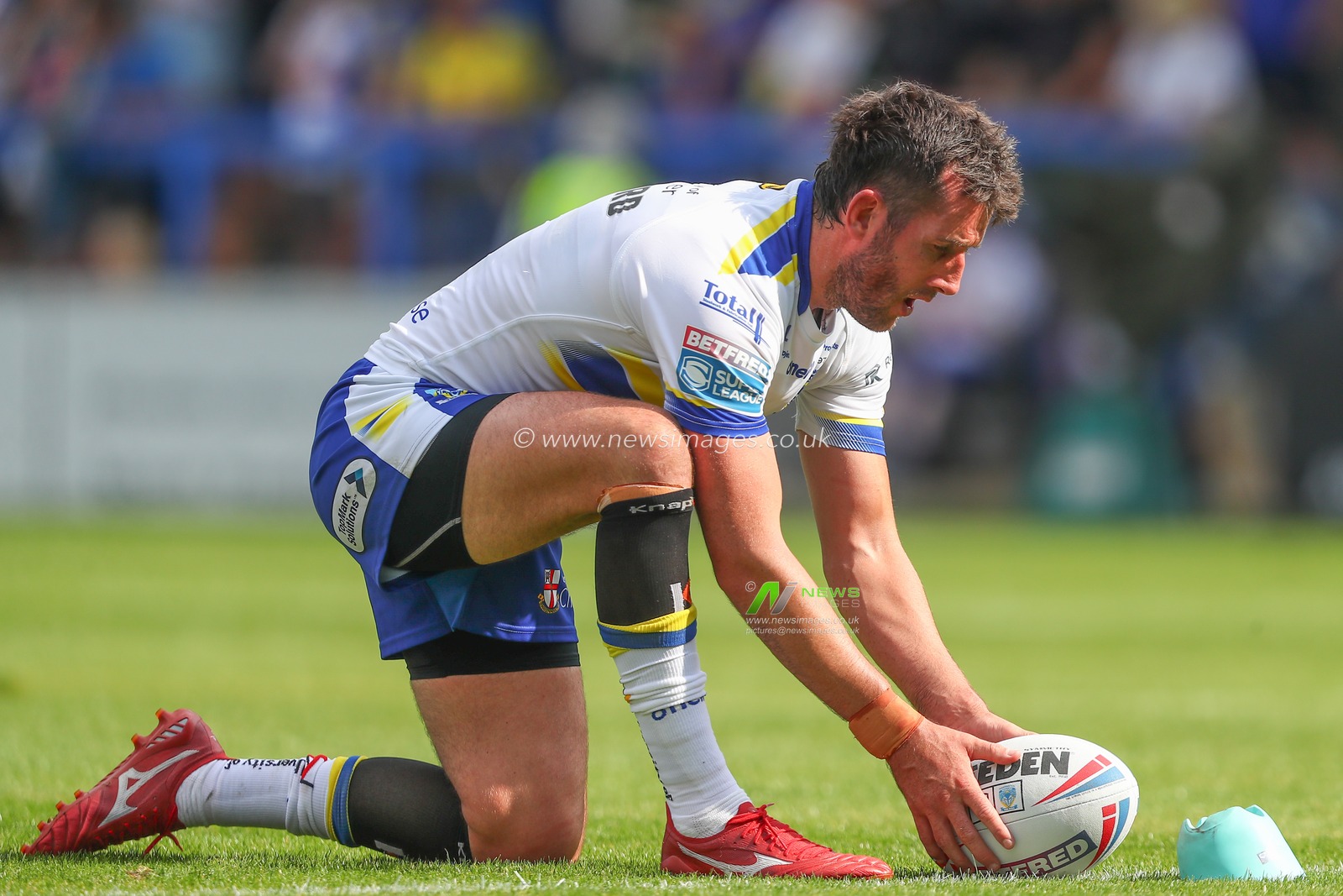 Stefan Ratchford #4 of Warrington Wolves sets up for a conversion kick during the Betfred Super League Round 24 match Warrington Wolves vs Castleford Tigers at Halliwell Jones Stadium, Warrington, United Kingdom, 2nd September 2023

(Photo by Gareth Evans/News Images)