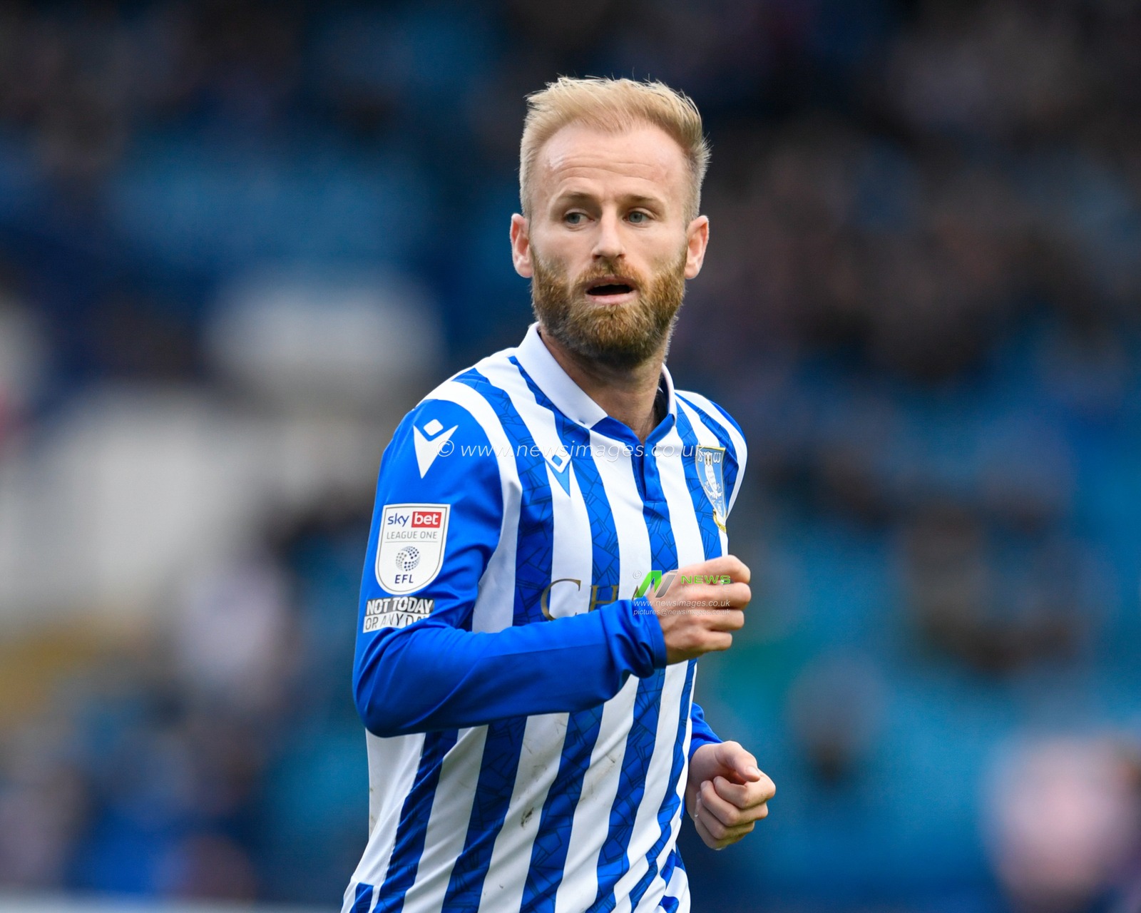 Barry Bannan #10 of Sheffield Wednesday in action during the game