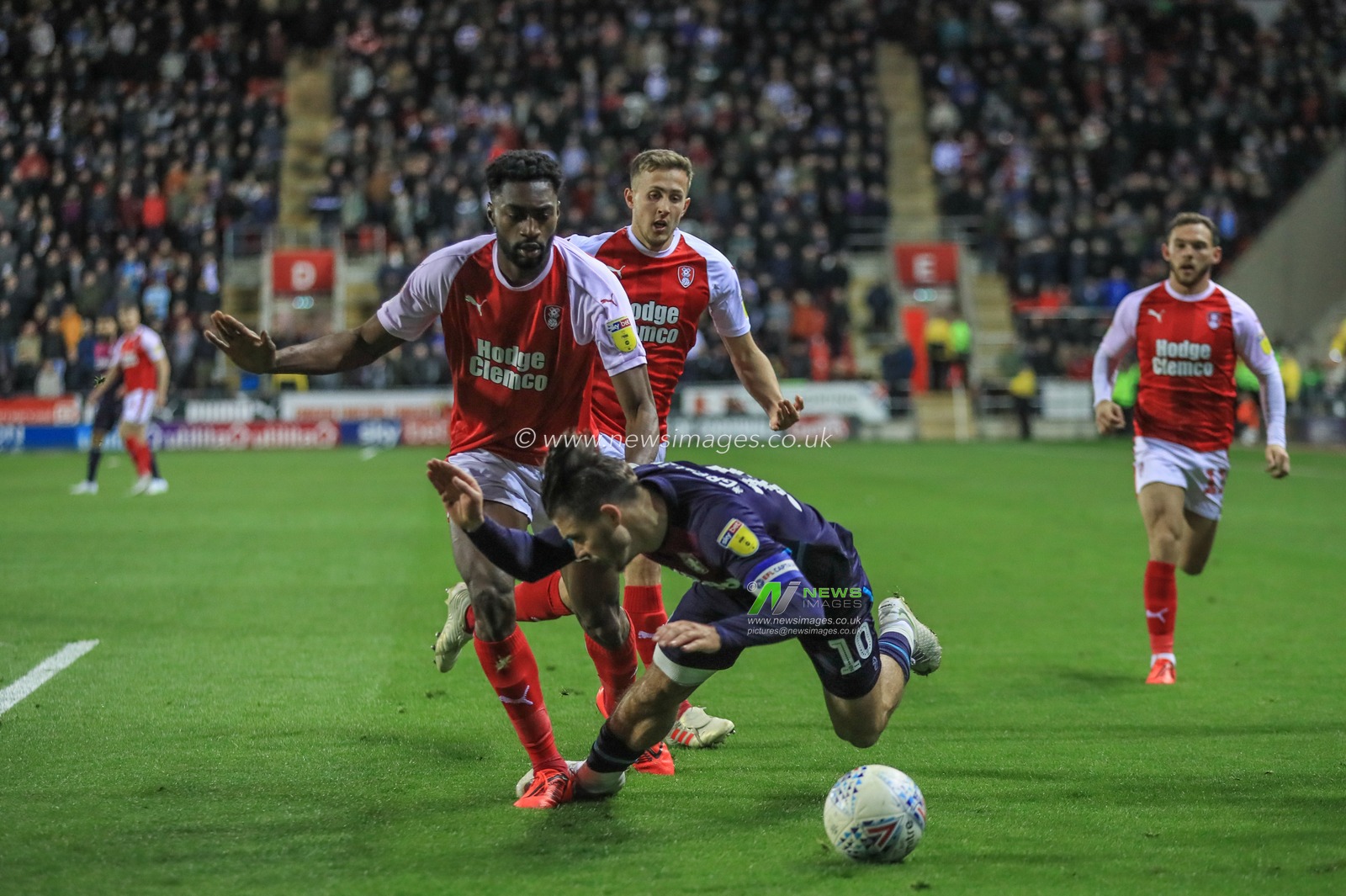 10th April 2019, New York Stadium, Rotherham, England; Sky Bet Championship Rotherham United vs Aston Villa ; Semi Ajayi (05) of Rotherham United fouls Jack Grealish (10) of Aston Villa 


Credit: Mark Cosgrove/News Images

English Football League images are subject to DataCo Licence