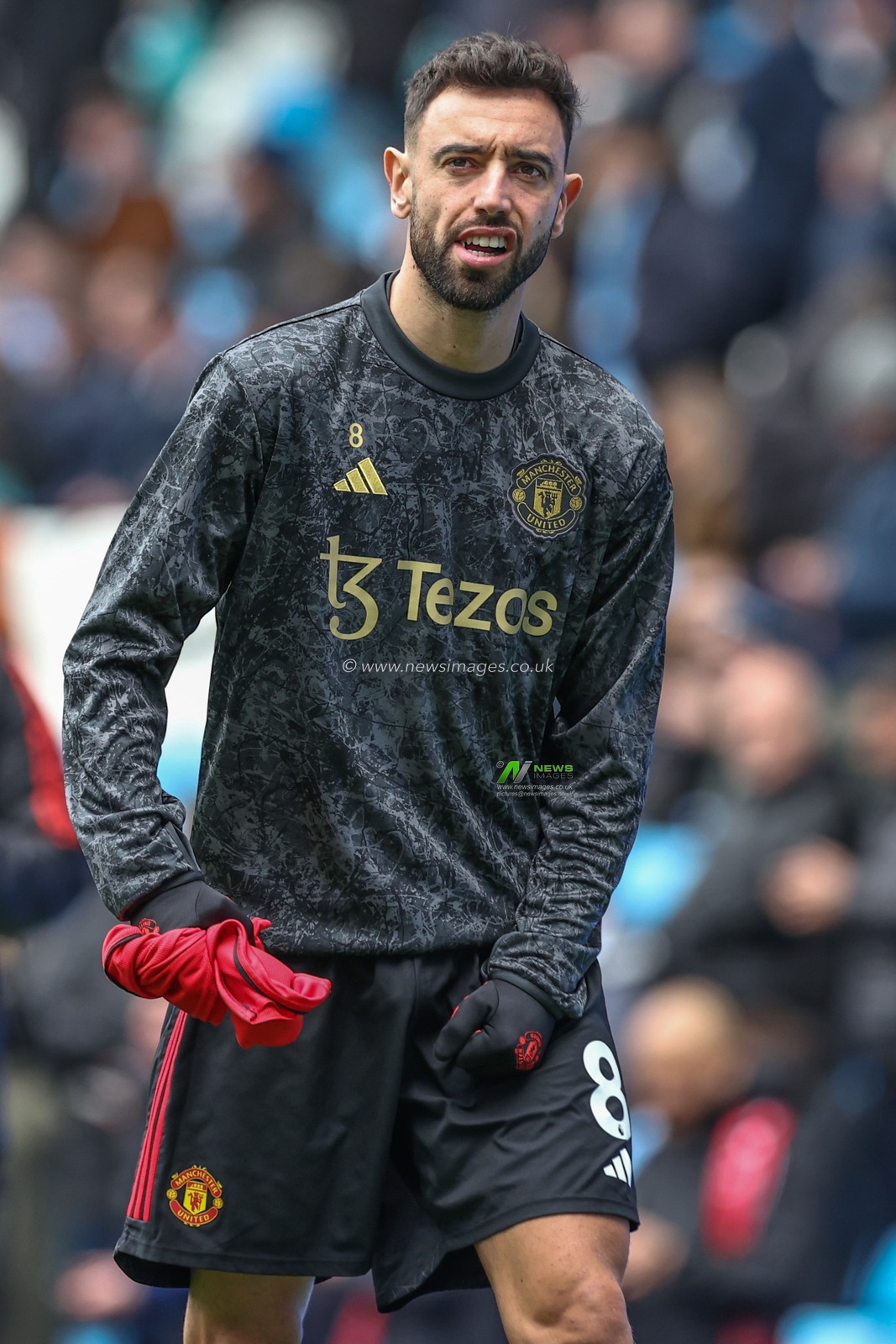 Bruno Fernandes of Manchester United in the pregame warmup session during the Premier League match Manchester City vs Manchester United at Etihad Stadium, Manchester, United Kingdom, 3rd March 2024

(Photo by Mark Cosgrove/News Images)