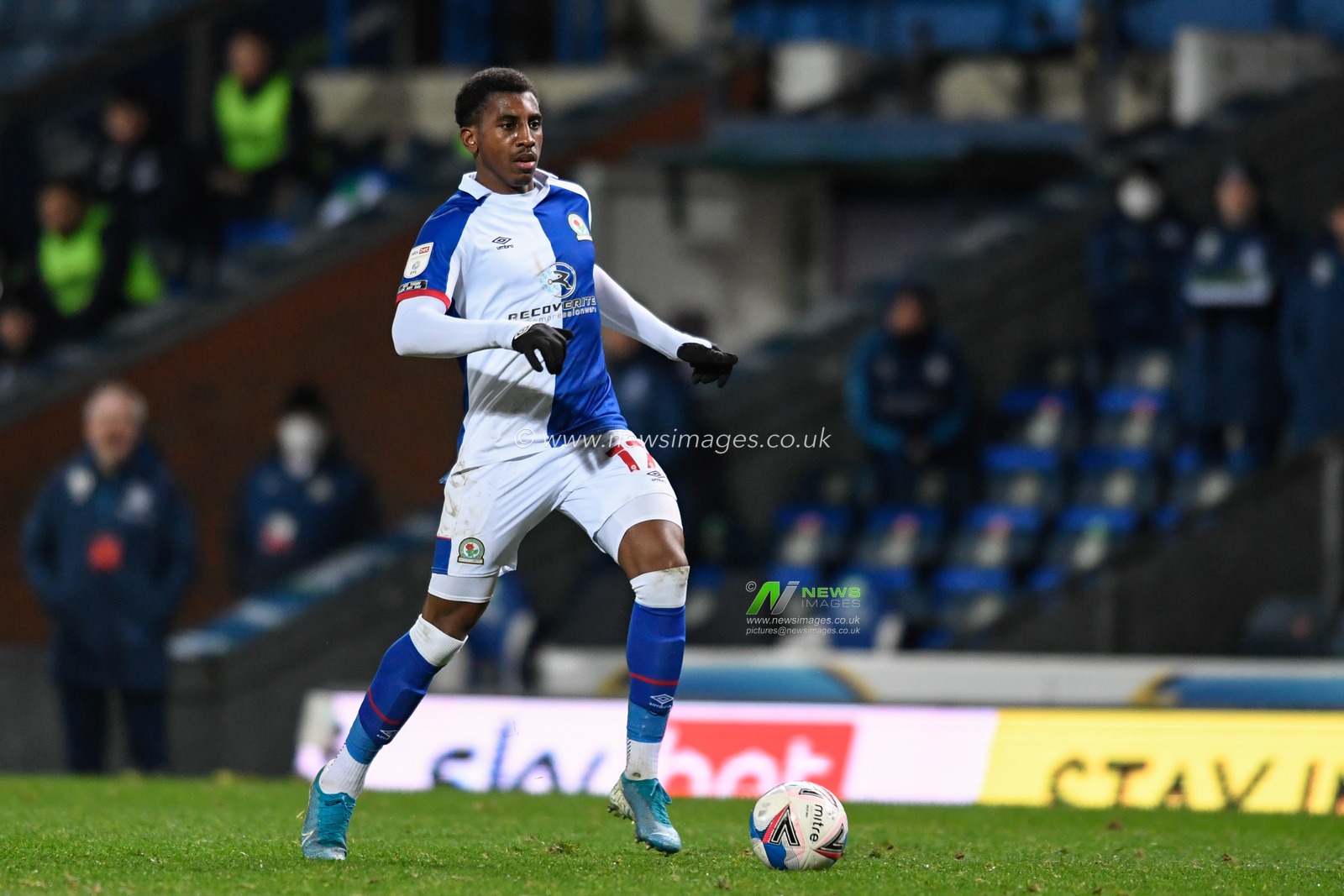 Amariâ€™i Bell #17 of Blackburn Rovers runs forward with the ball
