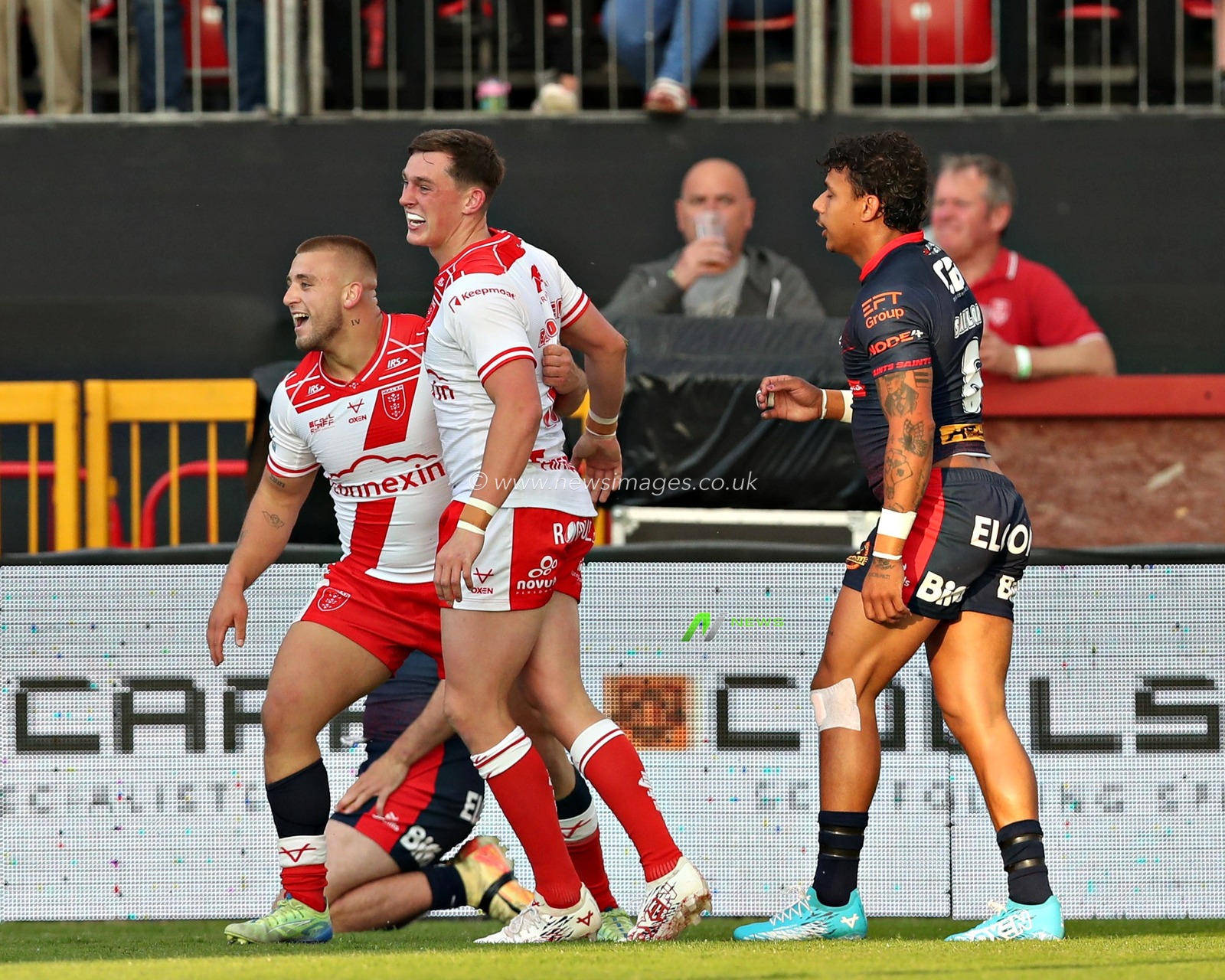 Jack Broadbent of Hull KR celebrates scoring the first try during the Betfred Super League Round 13 match Hull KR vs St Helens at Sewell Group Craven Park, Kingston upon Hull, United Kingdom, 30th May 2025

(Photo by Sam Eaden/News Images)