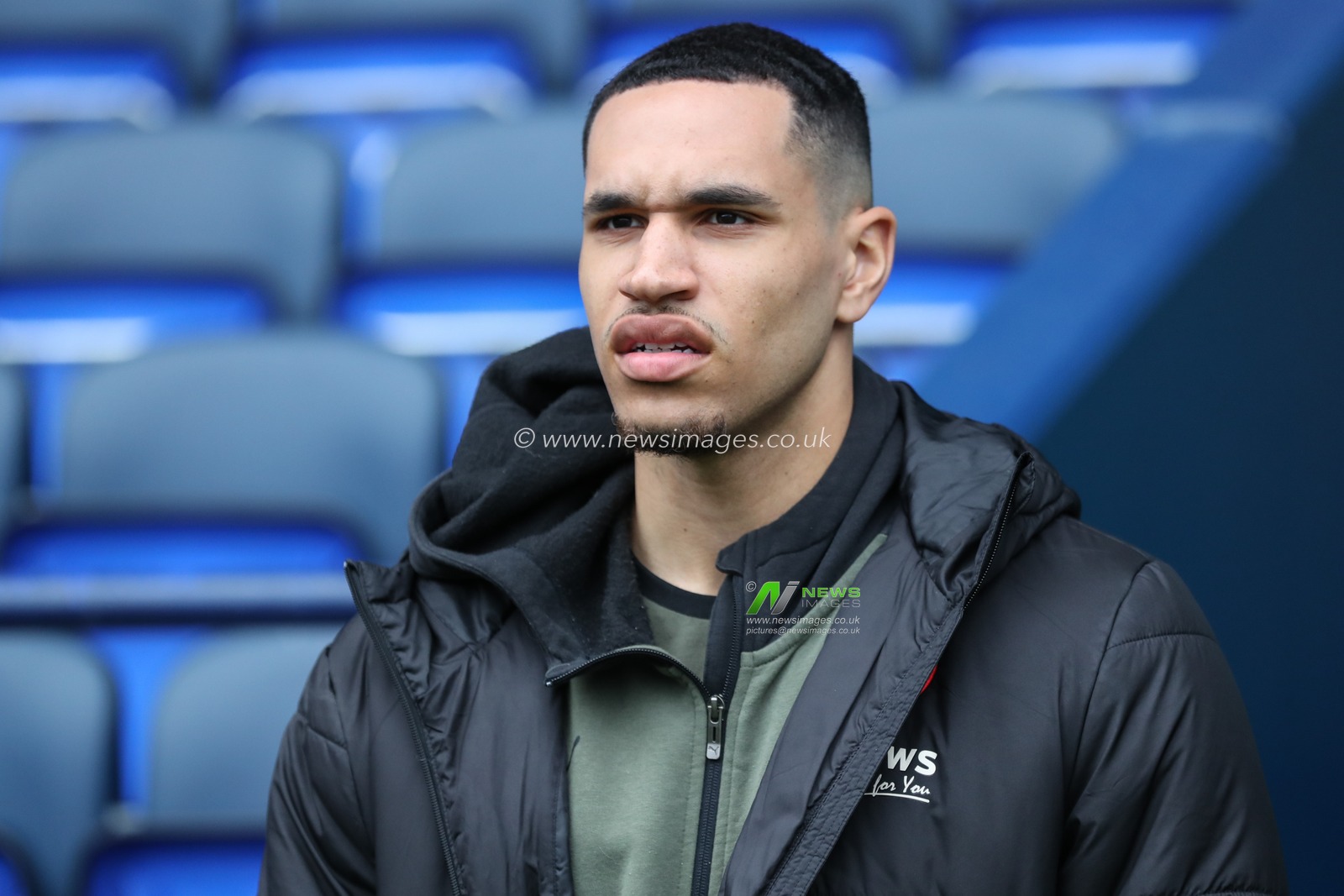 Jon Russell of Barnsley arrives during the Sky Bet League 1 match Bolton Wanderers vs Barnsley at Toughsheet Community Stadium, Bolton, United Kingdom, 3rd February 2024

(Photo by Alfie Cosgrove/News Images)
