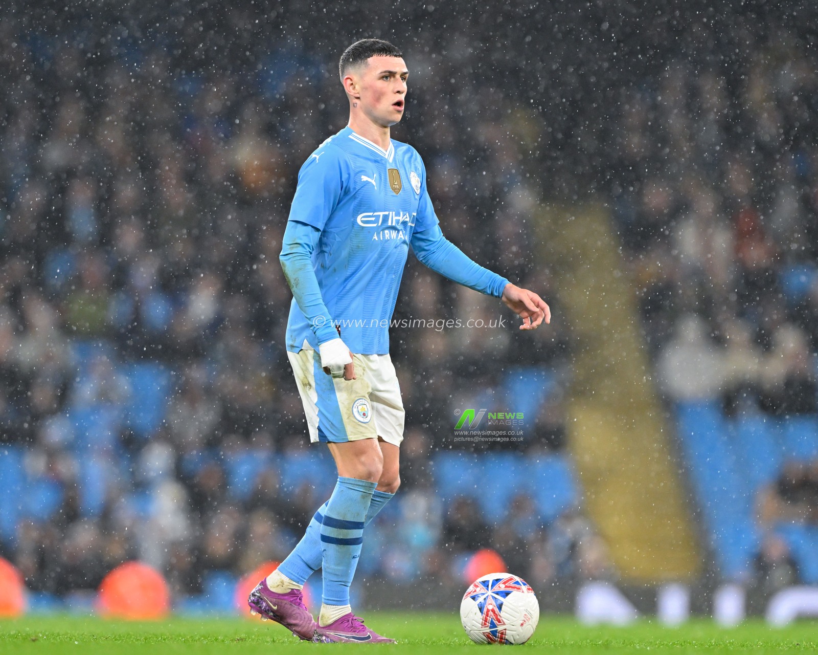 Phil Foden of Manchester City in action, during the Emirates FA Cup Quarter- Final match Manchester City vs Newcastle United at Etihad Stadium, Manchester, United Kingdom, 16th March 2024

(Photo by Cody Froggatt/News Images)